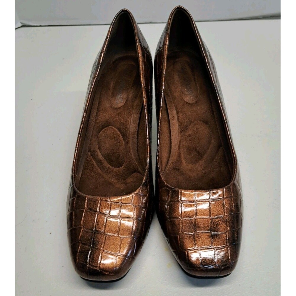Easy Street Poet Women's 8.5M Square Toe Pumps